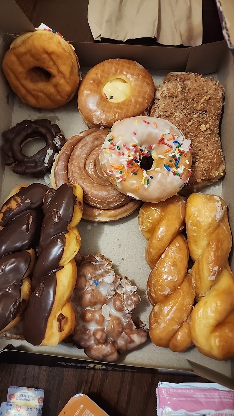 Yum Yum Donuts | 924 S Santa Fe Ave, Vista, CA 92084, USA | Phone: (760) 726-1391