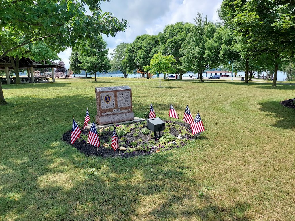 Raymond Klimek Veterans Park | 700 River Rd, North Tonawanda, NY 14120, USA | Phone: (716) 695-8520