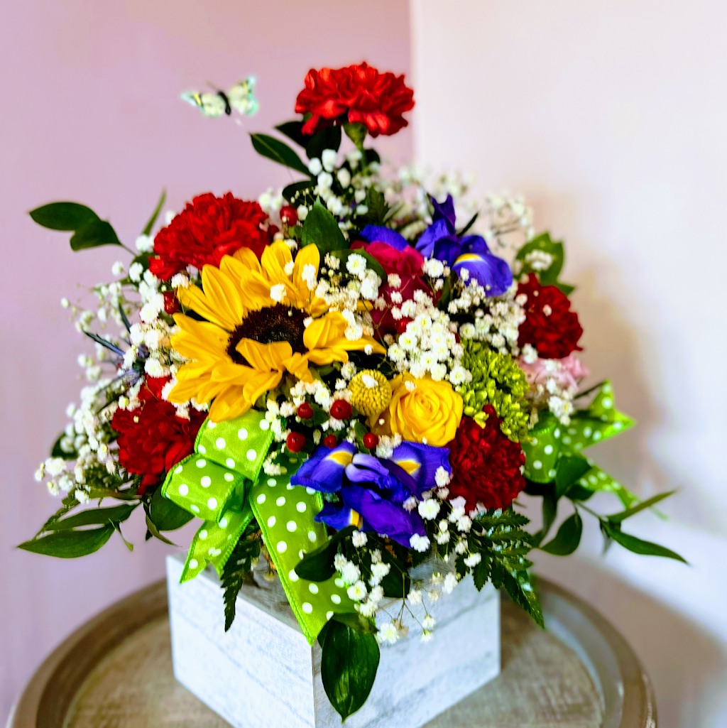 Fairview Floral Shop3g | 5960 William Flinn Hwy, Bakerstown, PA 15007, USA | Phone: (724) 443-5566