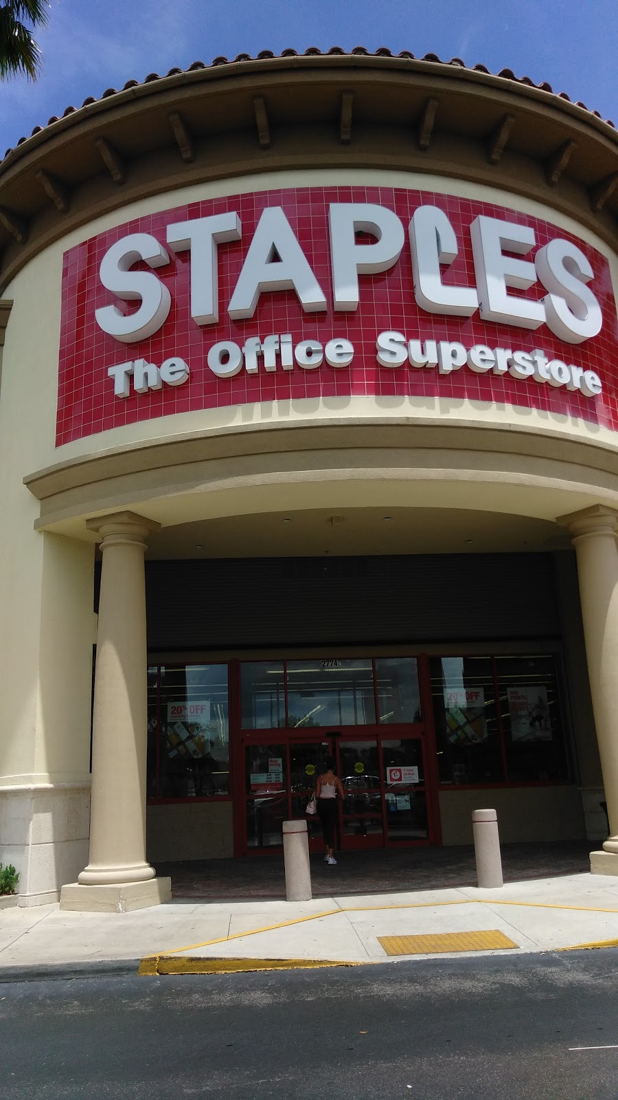 Staples | 2774 E Colonial Dr, Orlando, FL 32803, USA | Phone: (407) 894-7226