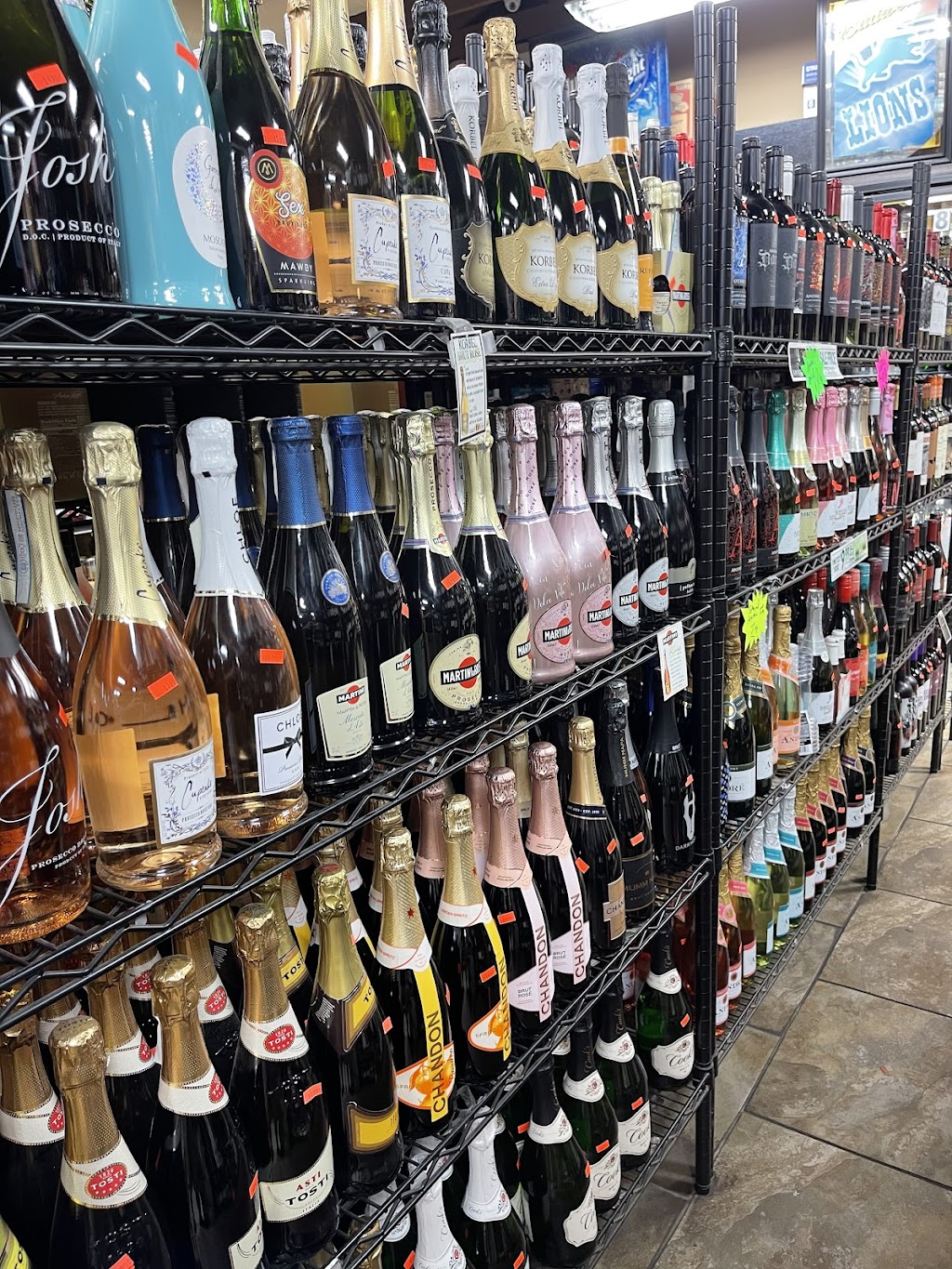 Buscemis Waterford | 1325 W Huron St, Waterford Township, MI 48328, USA | Phone: (248) 682-7949