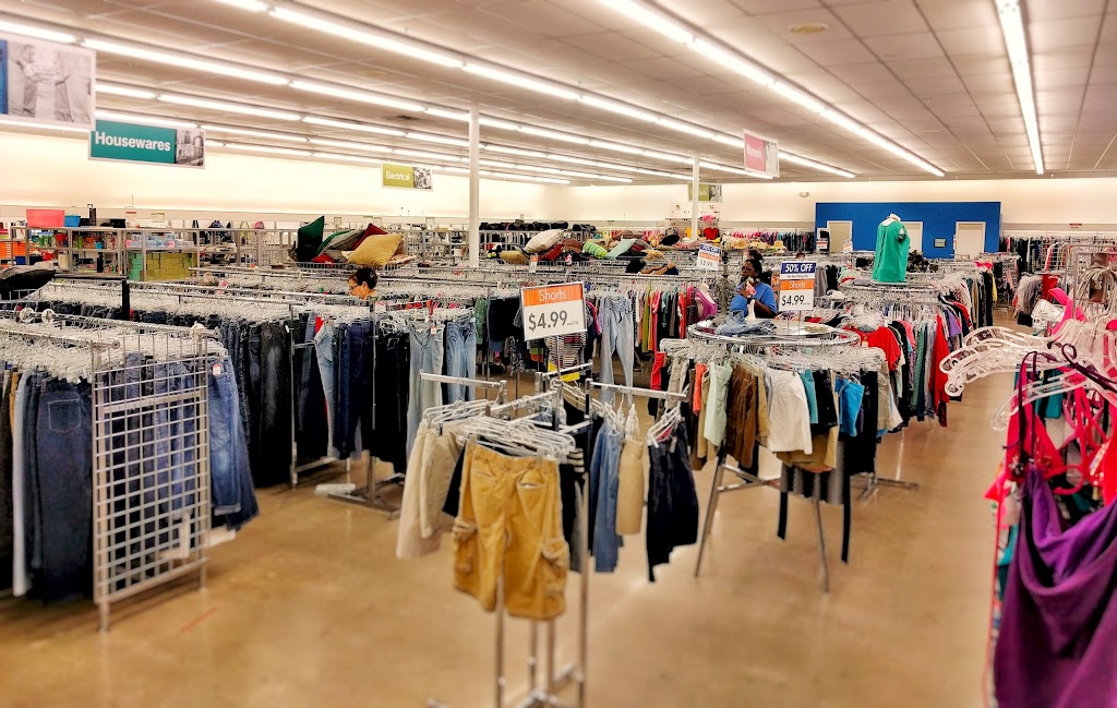 Goodwill Store & Donation Center | 2116 E Belt Line Rd, Carrollton, TX 75006, USA | Phone: (972) 416-6051