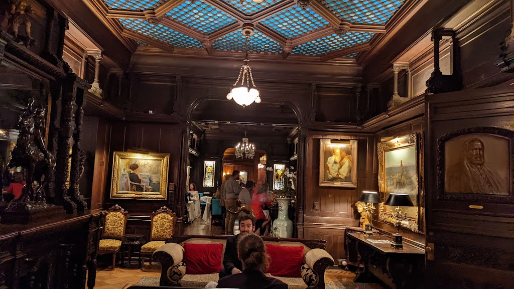 The National Arts Club | 15 Gramercy Pk S, New York, NY 10003, USA | Phone: (212) 475-3424