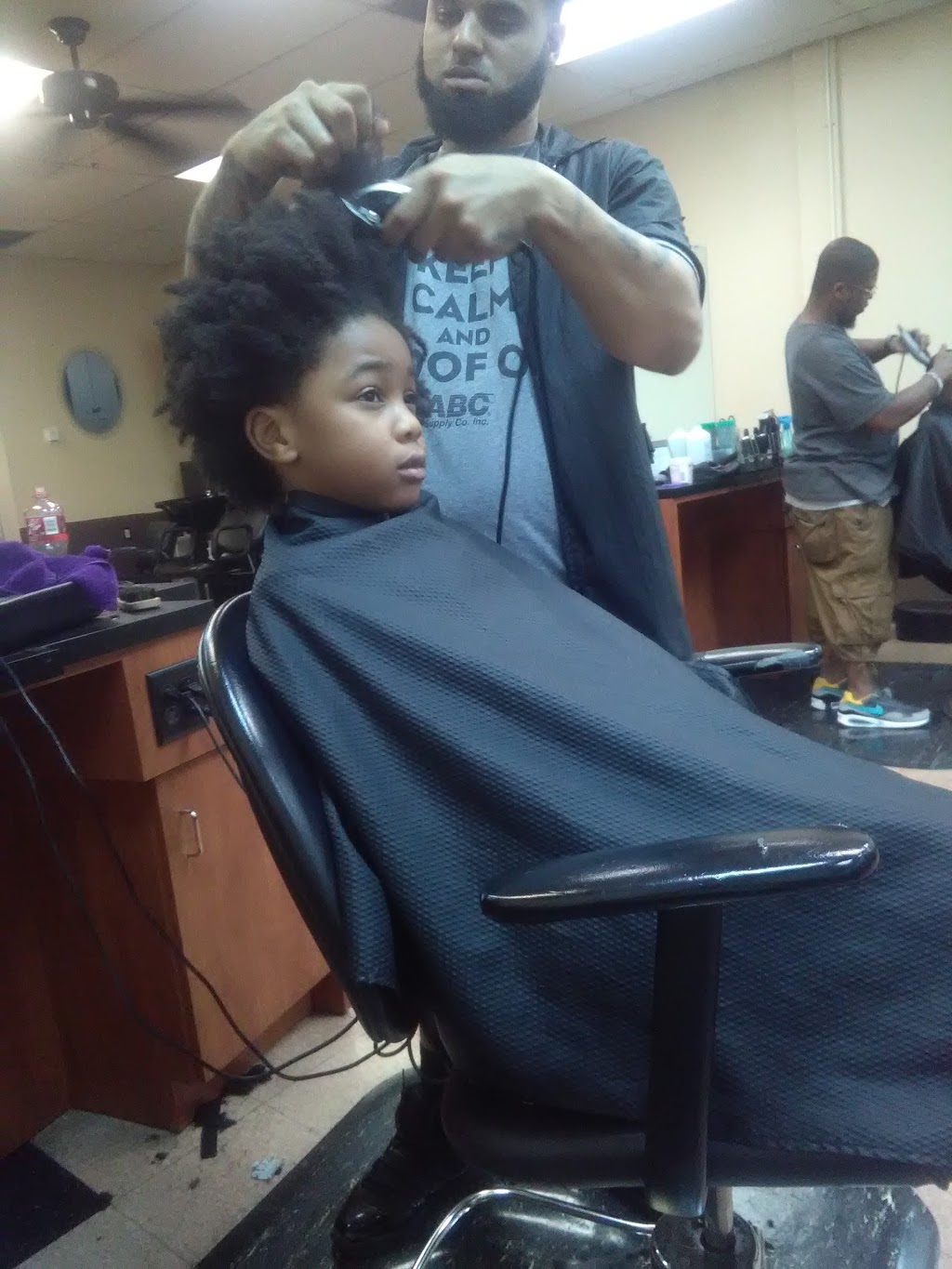 Vip Beauty & Barber Salon | 12329 Old Halls Ferry Rd, Florissant, MO 63033, USA | Phone: (314) 653-6460