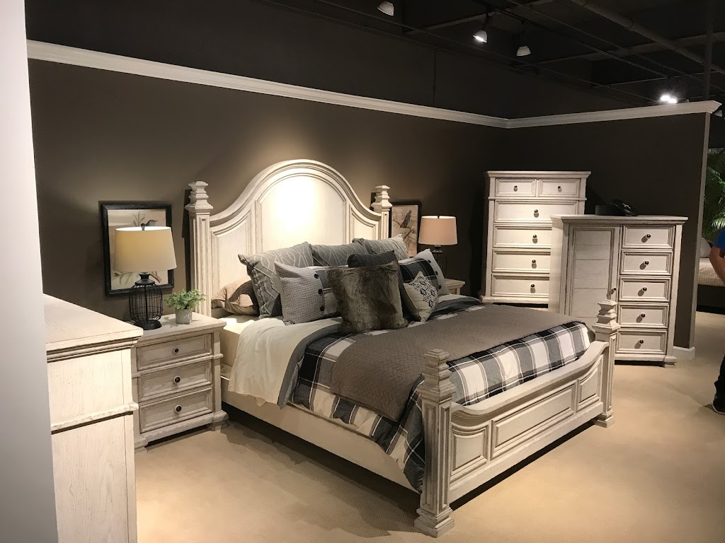 Roberts Furniture & Mattress | 3032 -1 Richmond Rd, Williamsburg, VA 23185, USA | Phone: (757) 345-6155