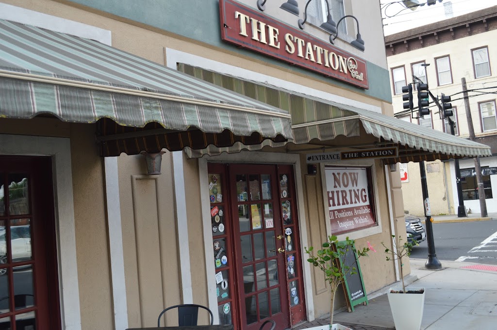 The Station Bar & Grill | 99 Center St, Garwood, NJ 07027, USA | Phone: (908) 233-4455