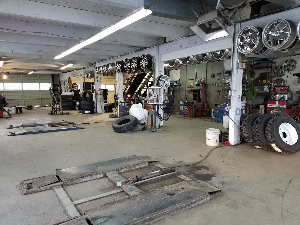 Erickson Tire Factory | 517 N Molalla Ave, Molalla, OR 97038, USA | Phone: (503) 829-4255