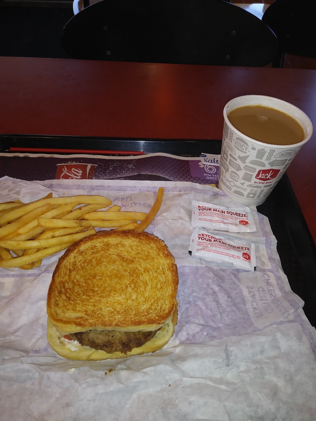 Jack in the Box | 1020 W Davis St, Dallas, TX 75208, USA | Phone: (214) 946-5020