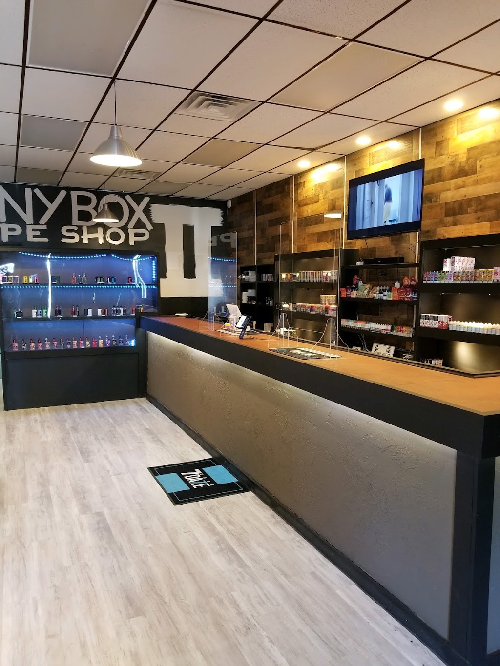 Tiny Box Vape Shop | 1770 Pine Hollow Rd suite B, McKees Rocks, PA 15136, USA | Phone: (412) 557-1475