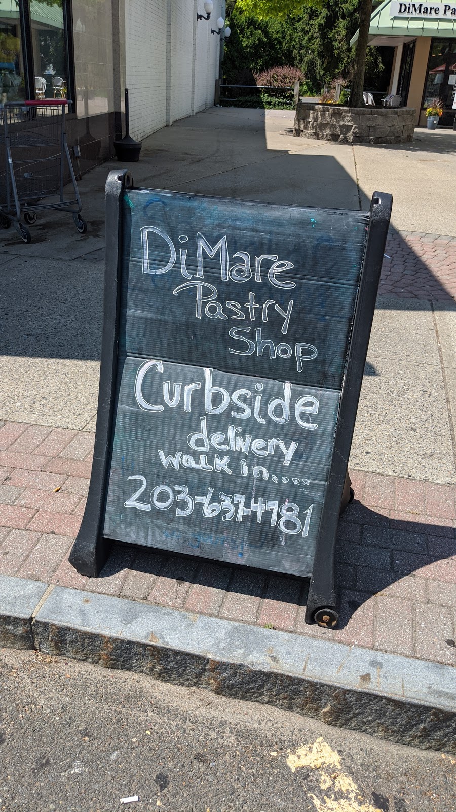 DiMare Pastry Shop | 1243 E Putnam Ave, Riverside, CT 06878, USA | Phone: (203) 637-4781