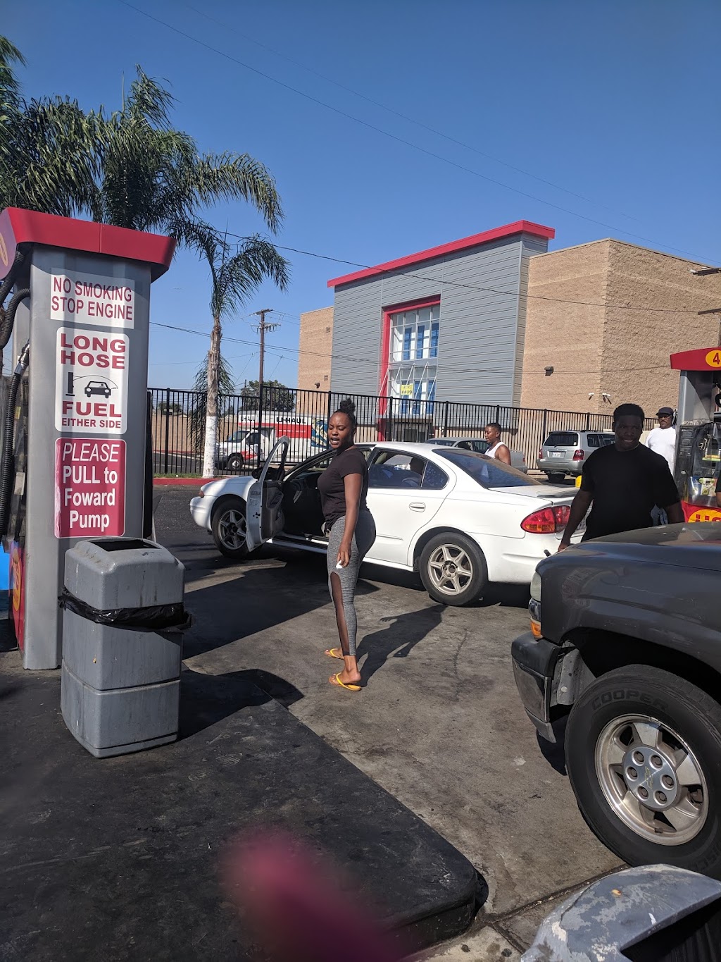 Us Gasoline | 12706 S Central Ave, Los Angeles, CA 90059, USA | Phone: (323) 569-4226