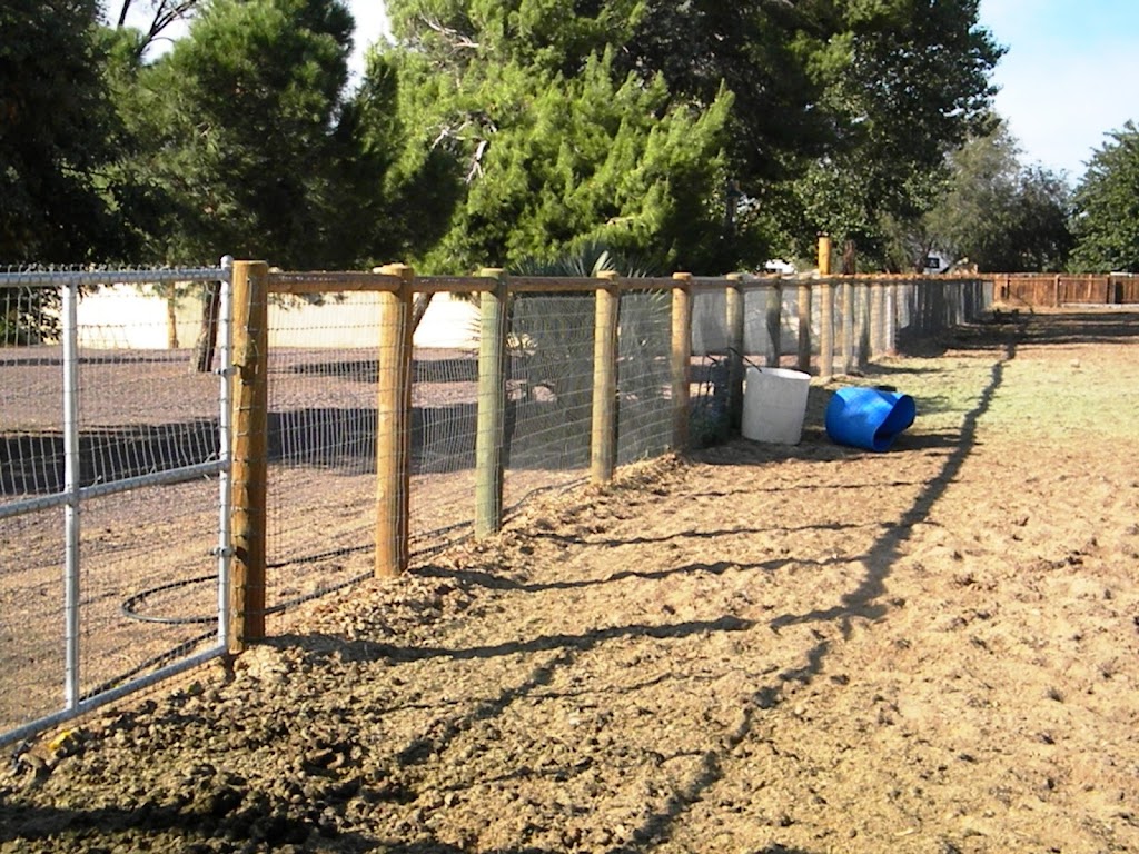 Bridge Fence Inc | 14387 Jenny St, Oak Hills, CA 92344, USA | Phone: (760) 948-7671