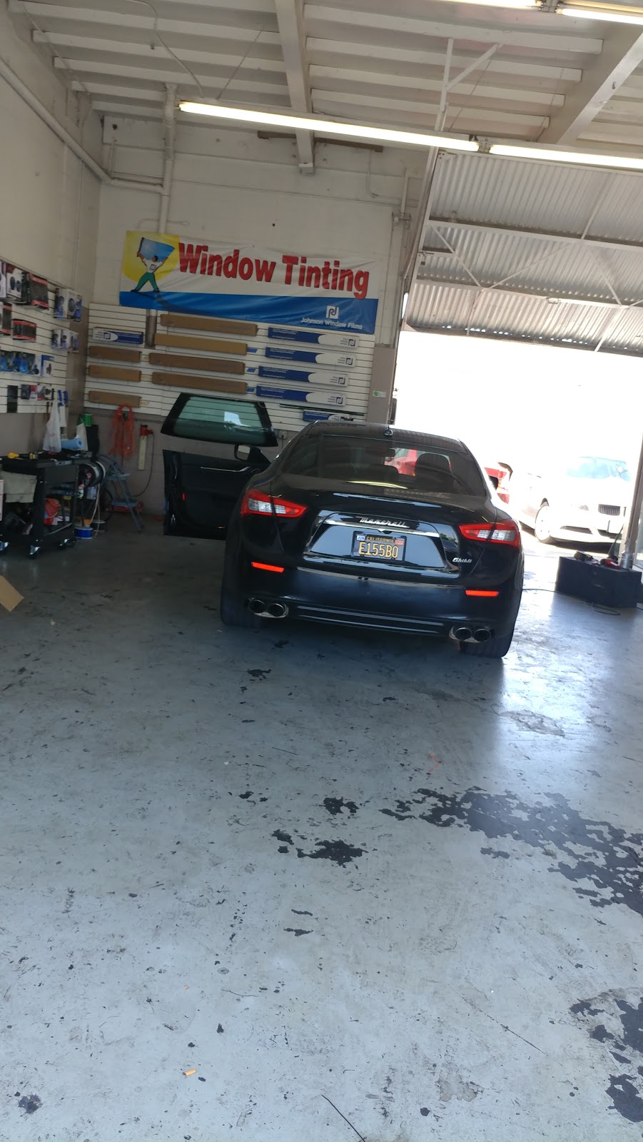 Best Prices Auto Glass and WIndow | 12205 Prairie Ave, Hawthorne, CA 90250, USA | Phone: (323) 743-7948