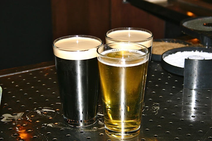 STOUTS PUB & GRILL | 1611 Larpenteur Ave W, Falcon Heights, MN 55113, USA | Phone: (651) 789-8888