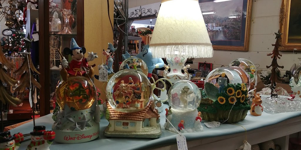 Village Antiques & Gifts | 7289 Nolensville Rd, Nolensville, TN 37135, USA | Phone: (615) 776-1200