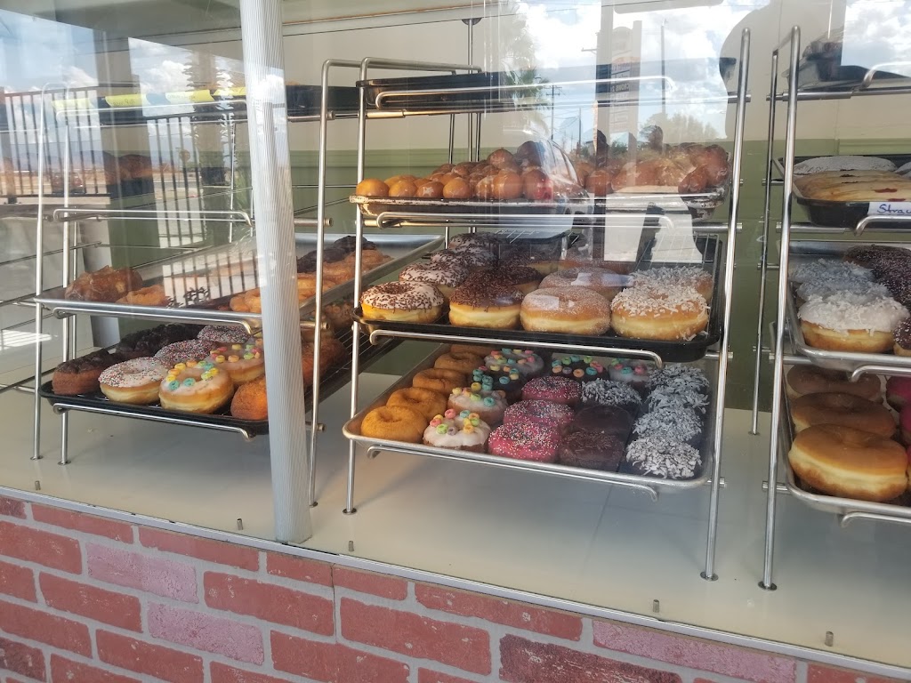 The Donut House | 11336 Bartlett Ave A, Adelanto, CA 92301, USA | Phone: (760) 523-1084