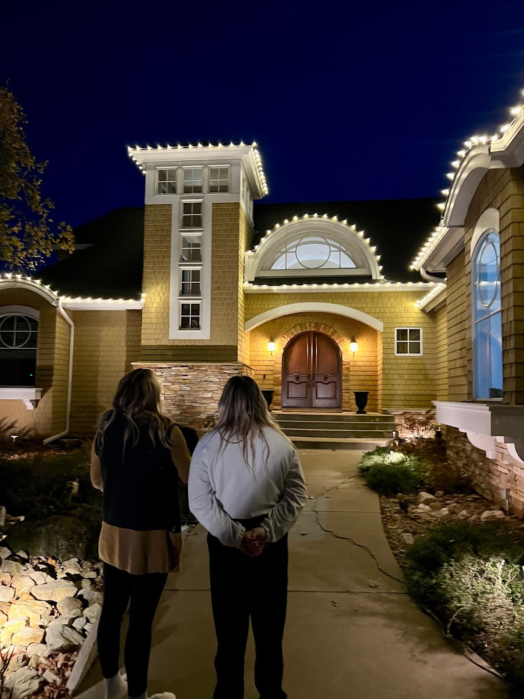 Custom Christmas Lighting Inc. | 7730 Laredo Dr #422, Chanhassen, MN 55317, USA | Phone: (612) 695-5390