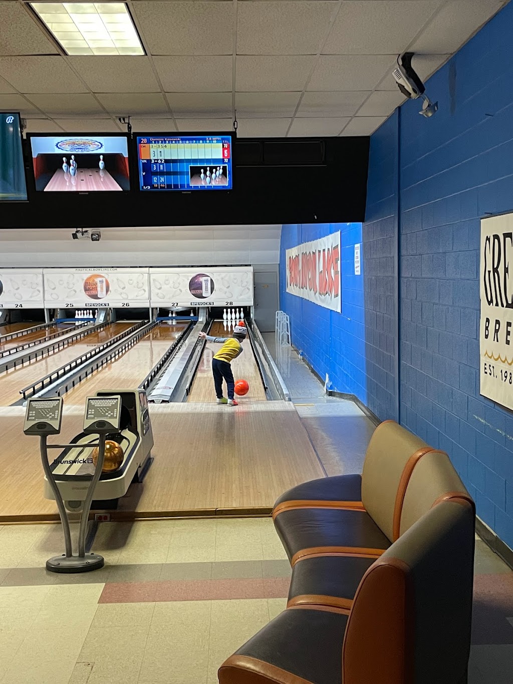 Nautical Bowling Lanes | 184 Miller Rd, Avon Lake, OH 44012, USA | Phone: (440) 933-7008