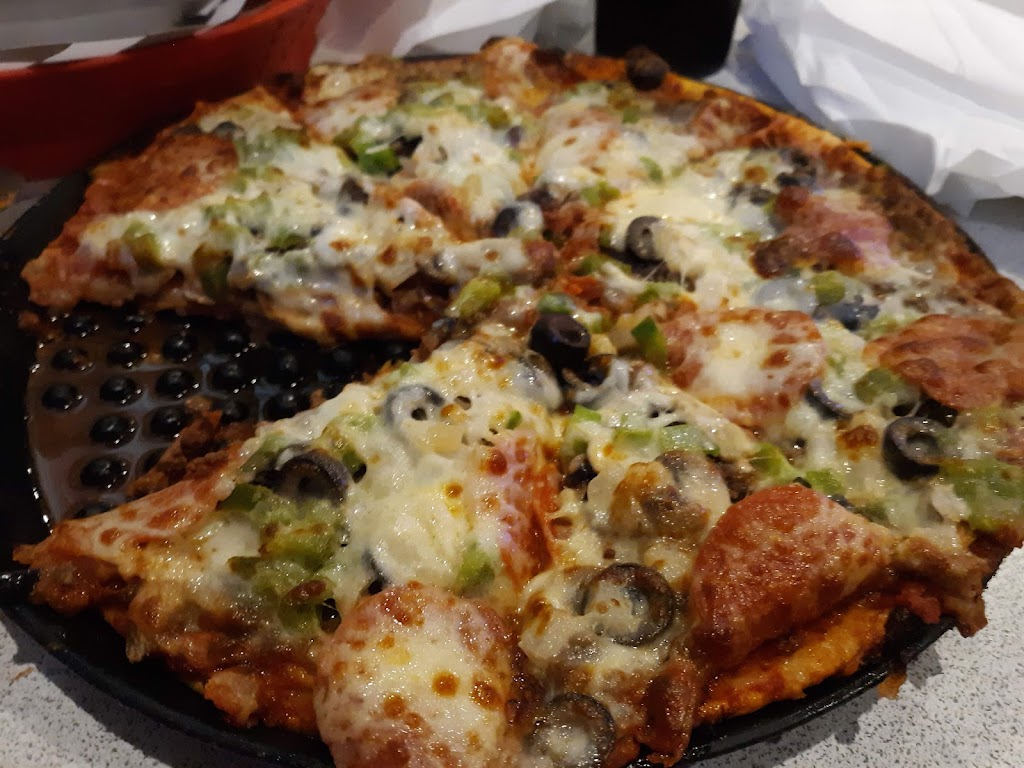 Mamas Pizza | 15615 Pacific St, Omaha, NE 68118, USA | Phone: (402) 933-5090