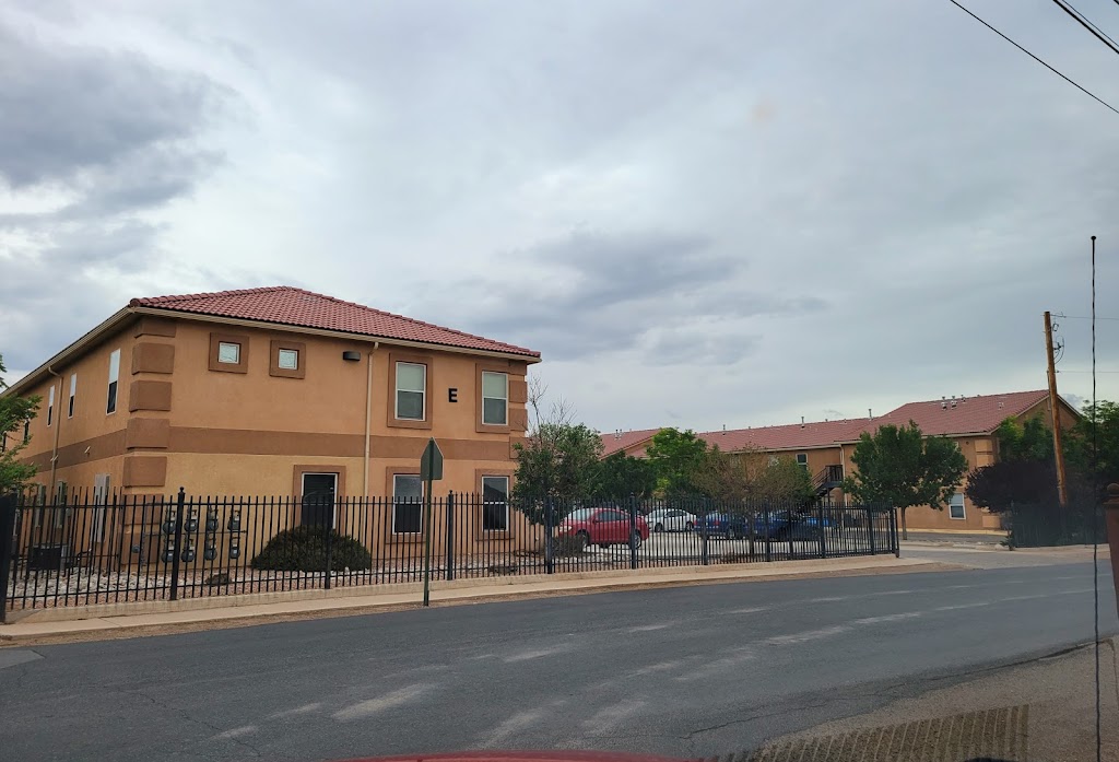 La Villa Belen Apartment | 1020 W Aragon Rd, Belen, NM 87002, USA | Phone: (505) 864-3669