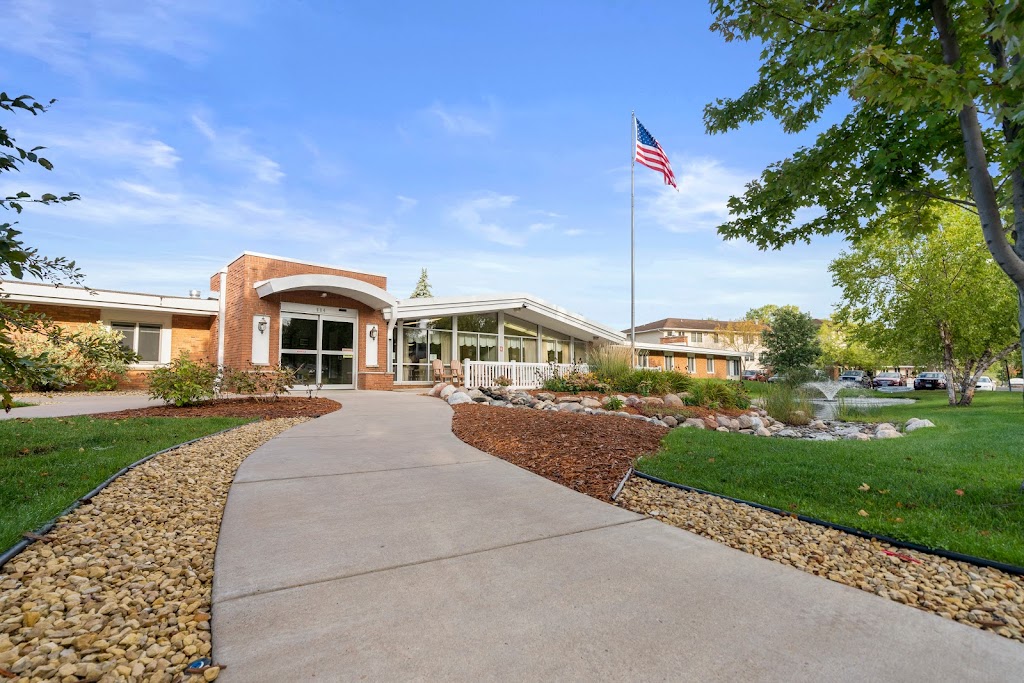 Birchwood Senior Living | 604 NE 1st St, Forest Lake, MN 55025, USA | Phone: (651) 464-5600