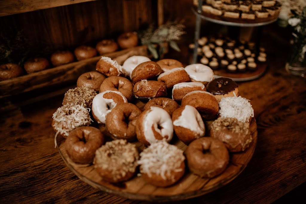 Valencia Donut Co. | 1177 Pittsburgh Rd, Valencia, PA 16059, USA | Phone: (724) 903-0400