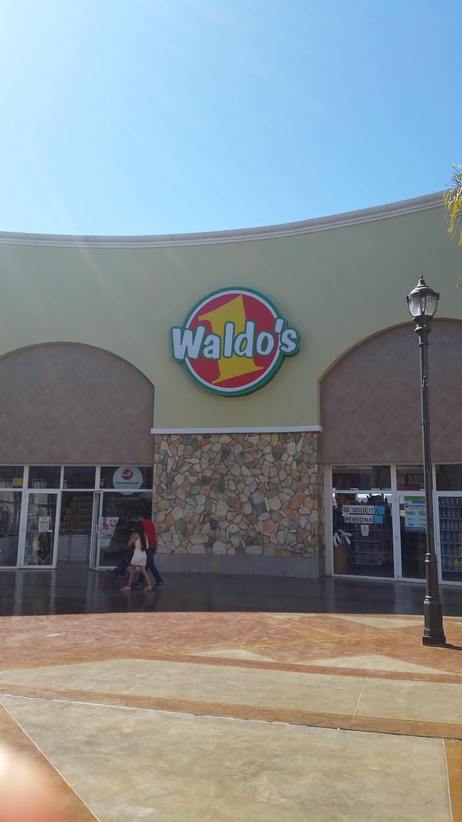 Waldos Pabellon Rosarito (BC) | Ensenada 300, Parcelas, 22710 Rosarito, B.C., Mexico | Phone: 661 313 9262