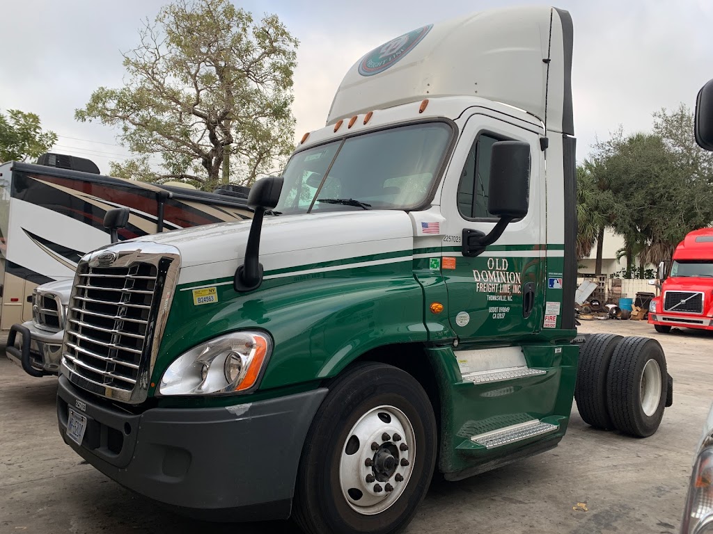 Nationwide Haul Truck And Trailer Repair | 2221 NW 22nd St, Pompano Beach, FL 33069, USA | Phone: (954) 358-3868