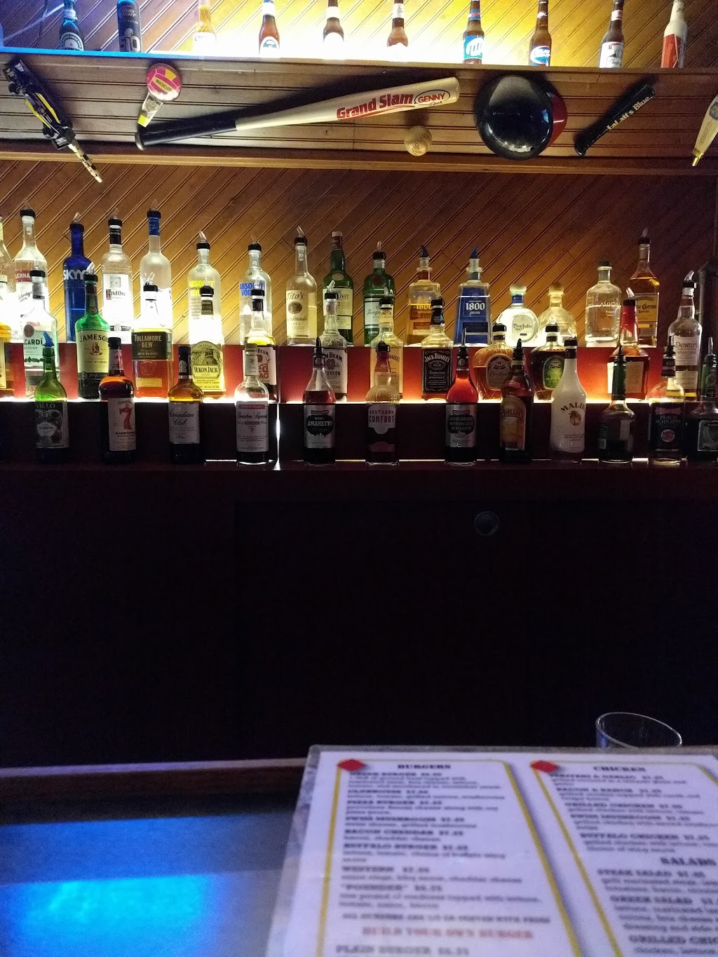 Clubhouse Grill & Pub | 2970 6th St #5, Cuyahoga Falls, OH 44221, USA | Phone: (330) 928-3837