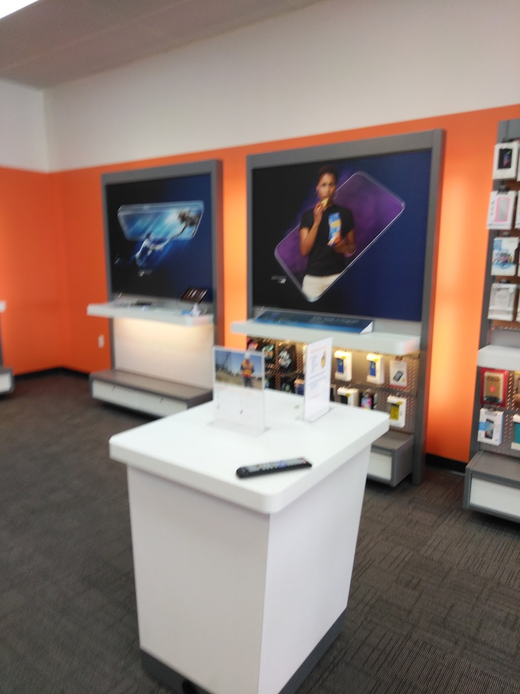 AT&T Store | 297 Supercenter Dr Suite A-2, Calera, AL 35040, USA | Phone: (205) 668-7530