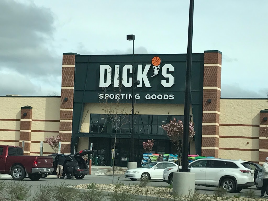 DICKS Sporting Goods | 400 Greenwood Plaza, Butler, PA 16001, USA | Phone: (724) 234-3505