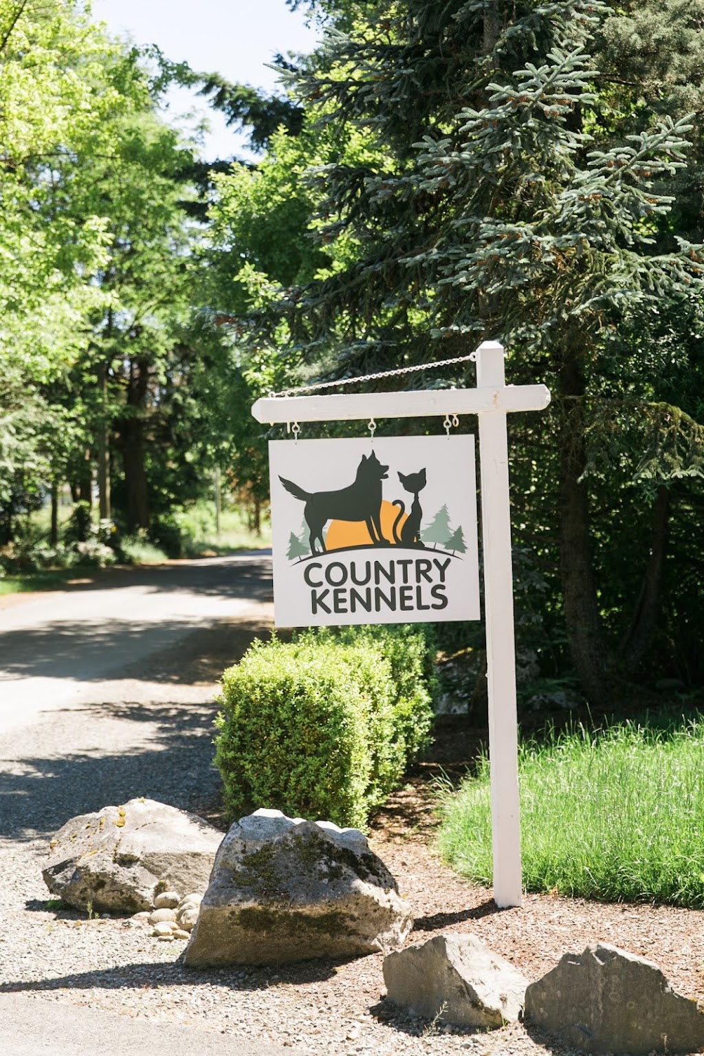 Country Kennels | 11812 8th Ave E, Tacoma, WA 98445, USA | Phone: (253) 535-9314