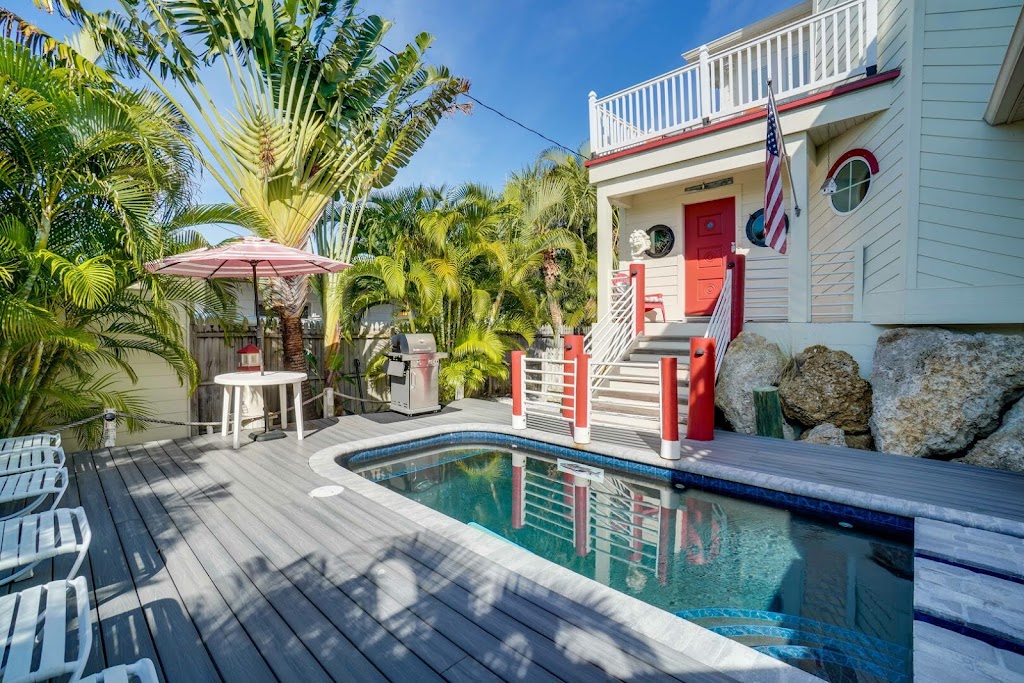 SeaBreeze Vacation LLC | 5372 Gulf Dr, Holmes Beach, FL 34217, USA | Phone: (941) 462-4227