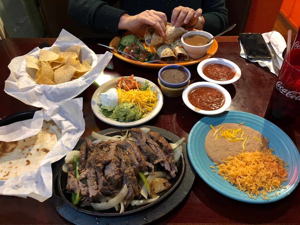 Tio Carlos Mexican Latin Grill | 2742 N OConnor Rd STE 104, Irving, TX 75062, USA | Phone: (972) 570-5000