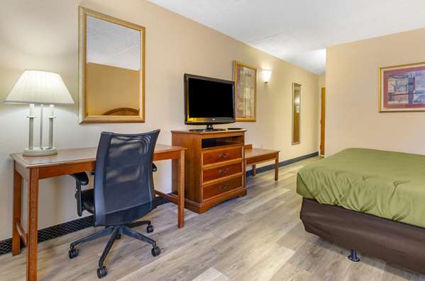 Quality Inn near Martinsville Speedway | 1895 Virginia Ave, Martinsville, VA 24112, USA | Phone: (276) 666-6835