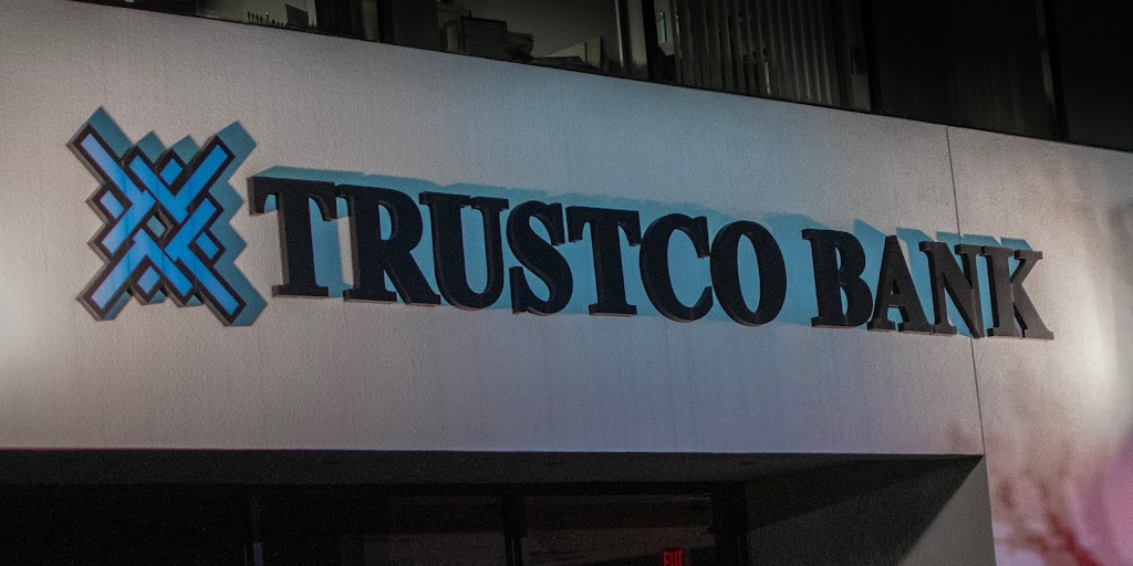 Trustco Bank | 100 Clearbrook Rd, Elmsford, NY 10523, USA | Phone: (914) 345-1808