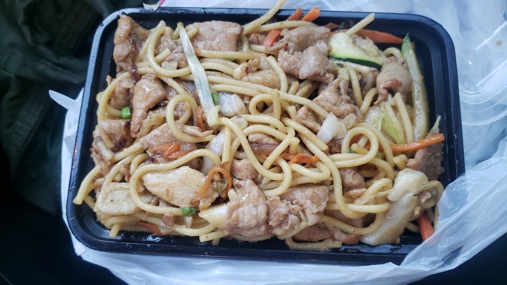 Chinos Rice n Noodles | 950 N University Dr, Fort Worth, TX 76114, USA | Phone: (817) 707-1509