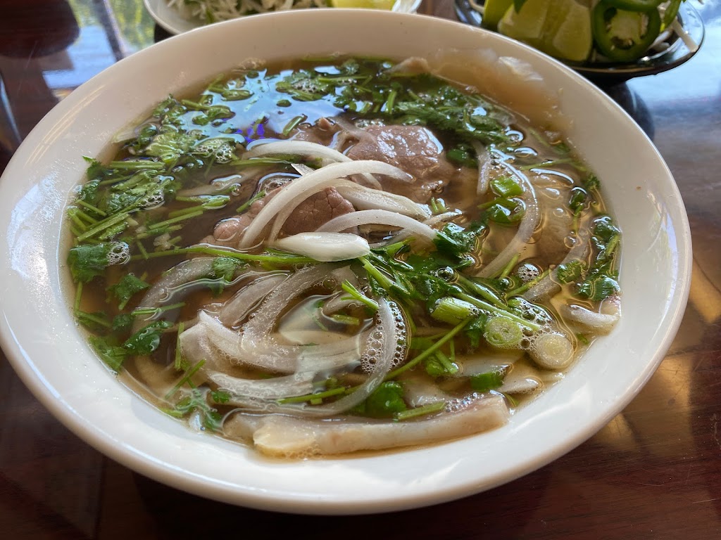 Pho TL | 18437 E Valley Hwy, Kent, WA 98032, USA | Phone: (425) 251-0732