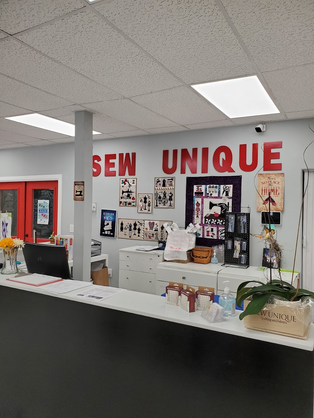 Sew Unique Quilting & Fabrics | 8001 Hwy 6, Hitchcock, TX 77563, USA | Phone: (409) 440-8624