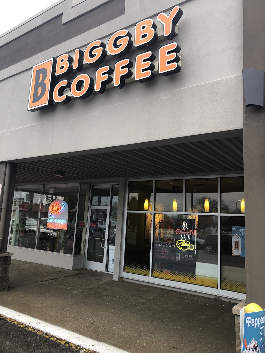 BIGGBY COFFEE - Drive Thru | 3580 West Rd, Trenton, MI 48183, USA | Phone: (734) 307-0200