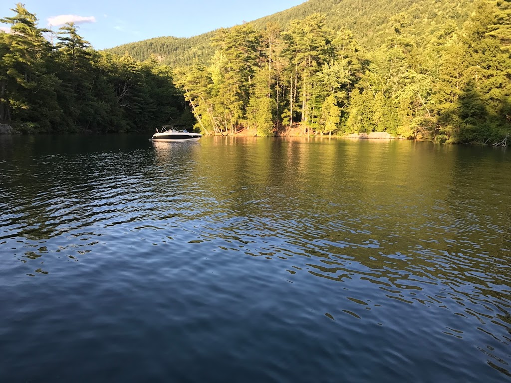 Bolton Boat Tours and Water Sports on Lake George | 3940 Lake Shore Dr, Diamond Point, NY 12824 | Phone: (518) 955-1349