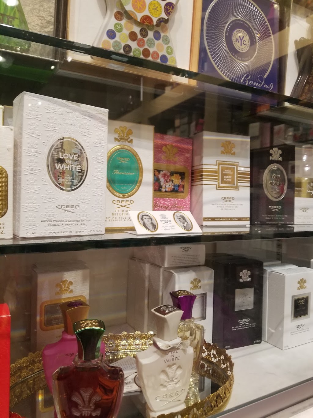 Les Parfums Specialties - Woodland Hills Mall - Upper Level | 7021 S Memorial Dr, Tulsa, OK 74133 | Phone: (918) 720-4493