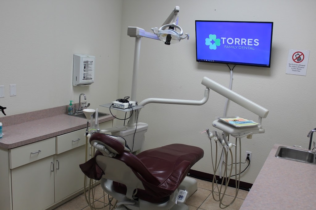 Torres Family Dental | 2723 N Bristol St # D-7, Santa Ana, CA 92706, USA | Phone: (714) 569-0021