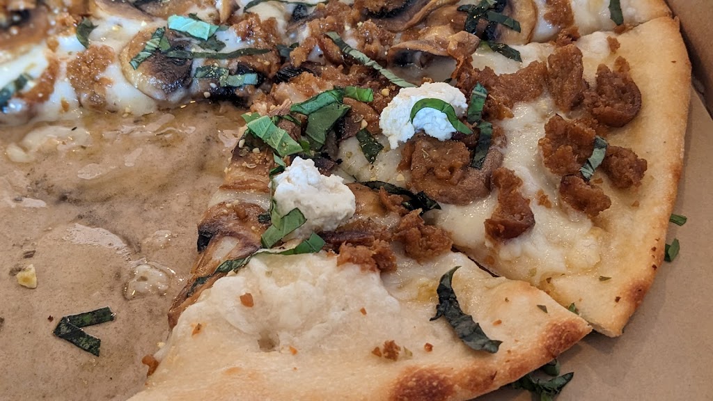 Healthy Junk at the House | Anaheim Packing House, 440 S Anaheim Blvd #209B, Anaheim, CA 92805, USA | Phone: (714) 833-5768