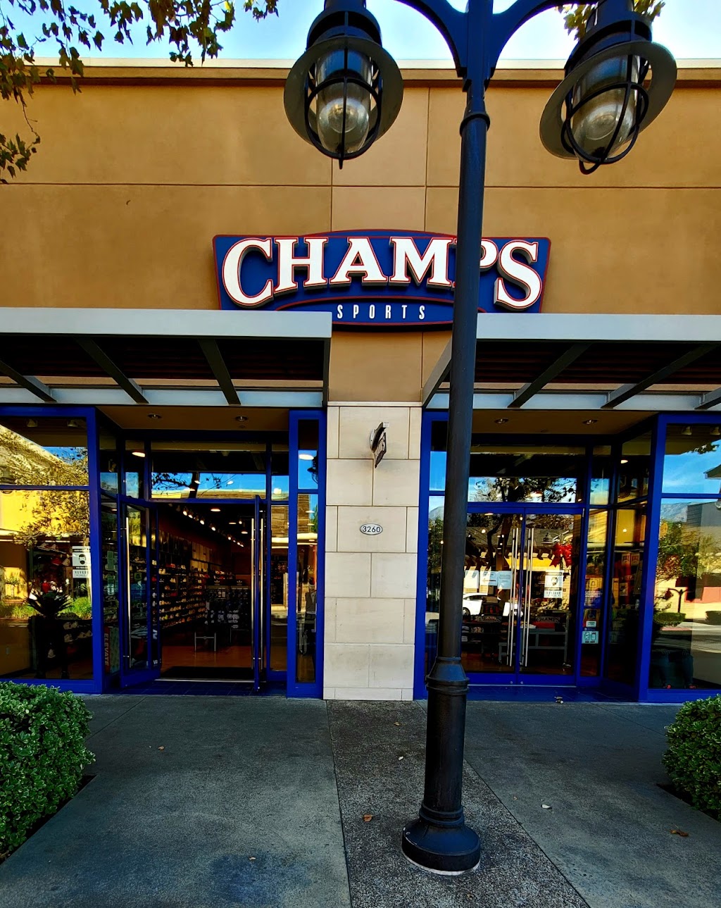 Champs Sports | 12463 N Mainstreet, Rancho Cucamonga, CA 91739, USA | Phone: (909) 463-2771