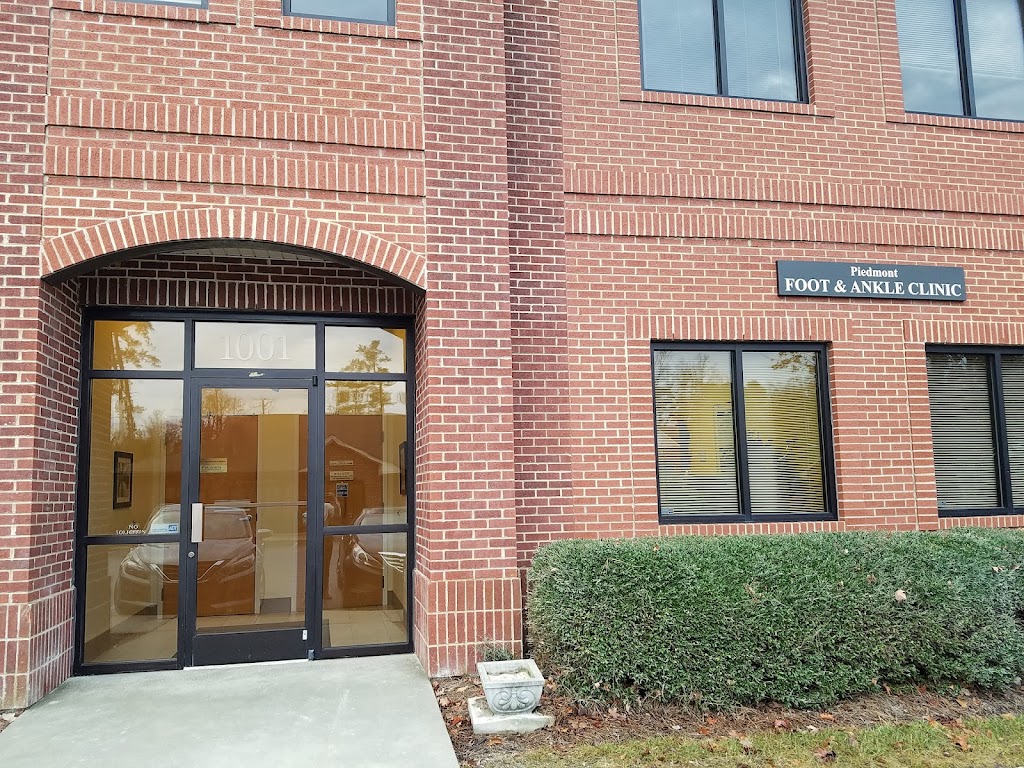 Joel D. Kelly, DPM | 1001 Pemberton Hill Rd STE 102, Apex, NC 27502, USA | Phone: (919) 363-3310