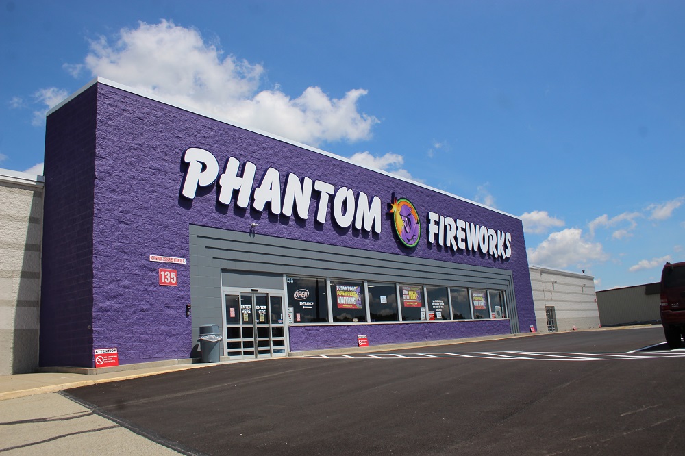 Phantom Fireworks of Greensburg | 135 Donohoe Rd, Greensburg, PA 15601, USA | Phone: (724) 383-8254