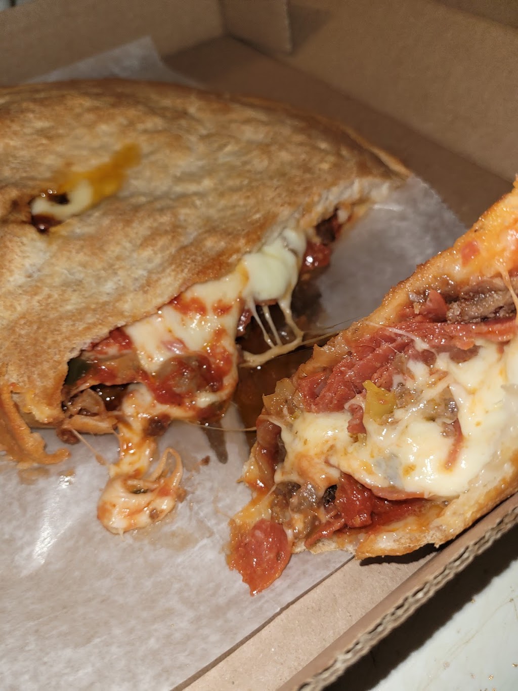 New York Style Pizza & Deli | 700 E Cuyahoga Falls Ave, Akron, OH 44310, USA | Phone: (330) 376-4677