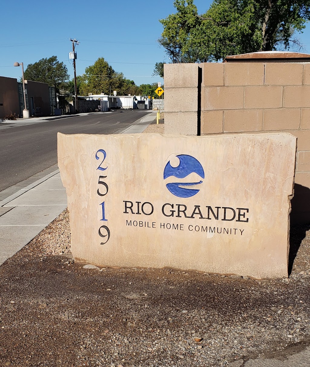 Rio Grande Mobile Home Community | 2519 New York Ave NW, Albuquerque, NM 87104, USA | Phone: (505) 243-4381