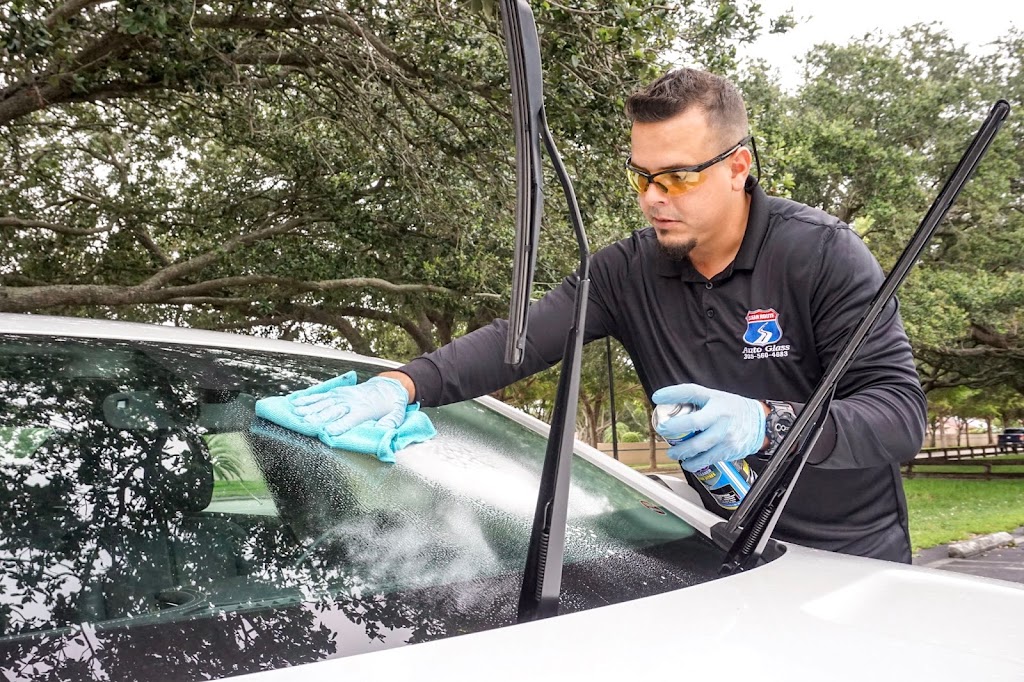 Clear Route Auto Glass Corp | 8200 NW 199th St, Hialeah, FL 33015 | Phone: (305) 560-4683